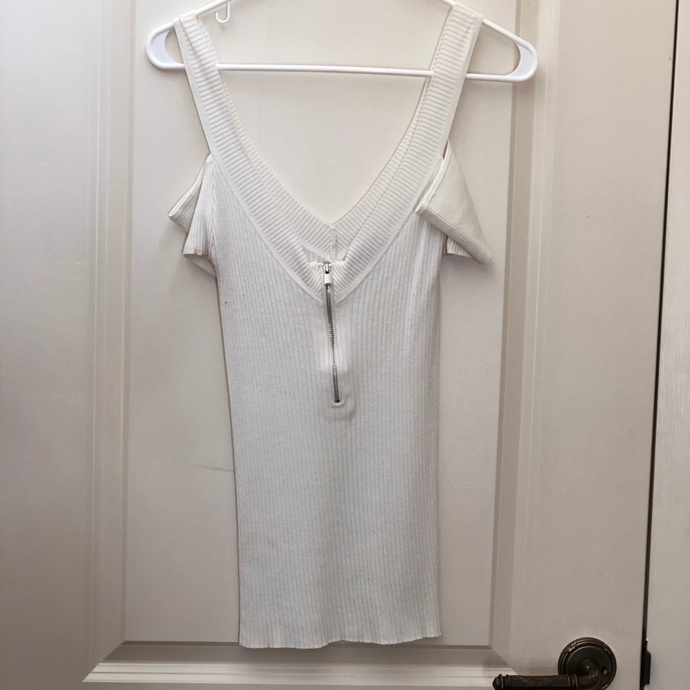 Low neck blouse